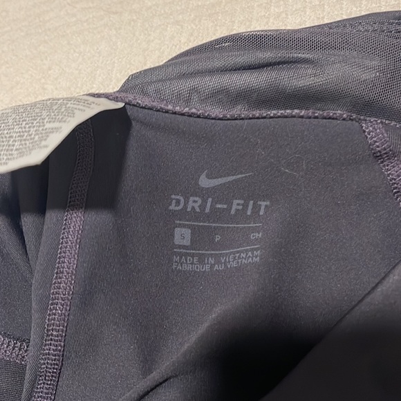 NWOT Nike DRI-FIT Size Small Running Pant- side pockets and back zip key pocket - Picture 2 of 3